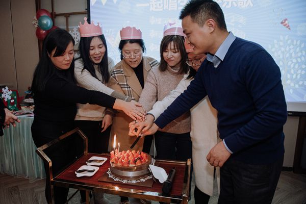 Hoạt động ngoài trờ