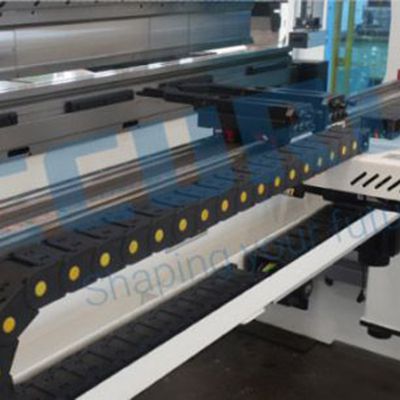 Máy Chấn CNC Với Hệ Thống ESA S660W